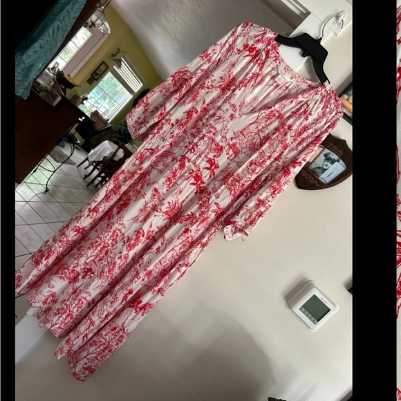 Women’s dress - Picture 2 of 9